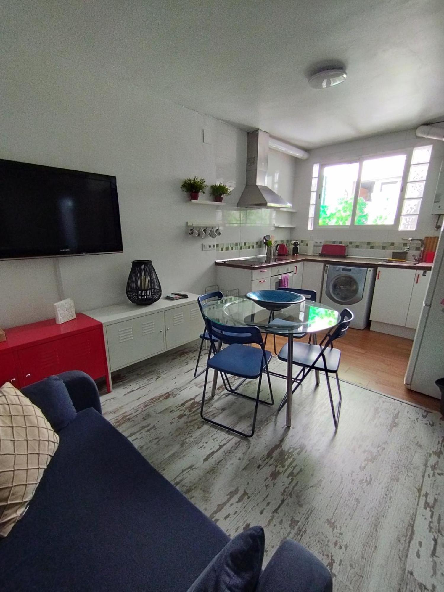 Apartment Barca 1 Camp Nou โอสปิตาเล็ต เดอ โยเบรกัต ภายนอก รูปภาพ