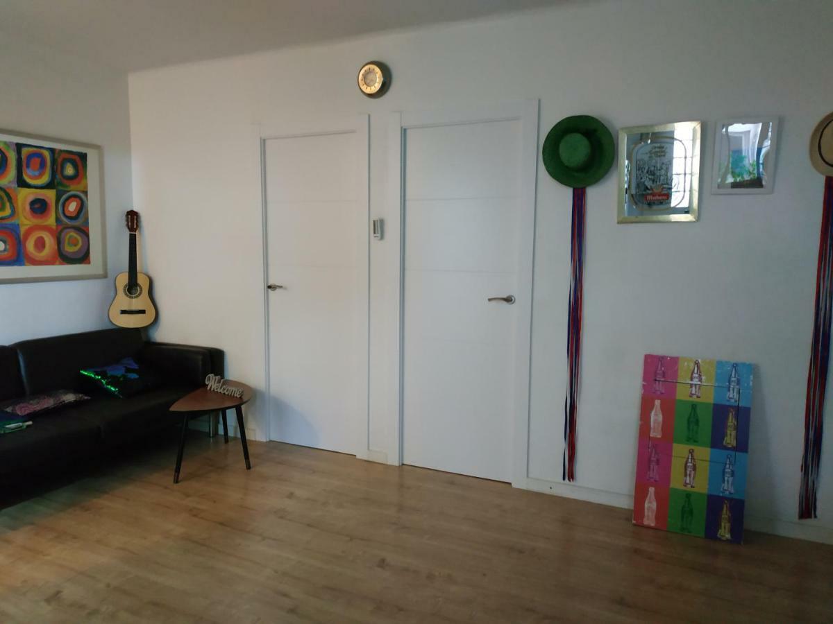 Apartment Barca 1 Camp Nou โอสปิตาเล็ต เดอ โยเบรกัต ภายนอก รูปภาพ